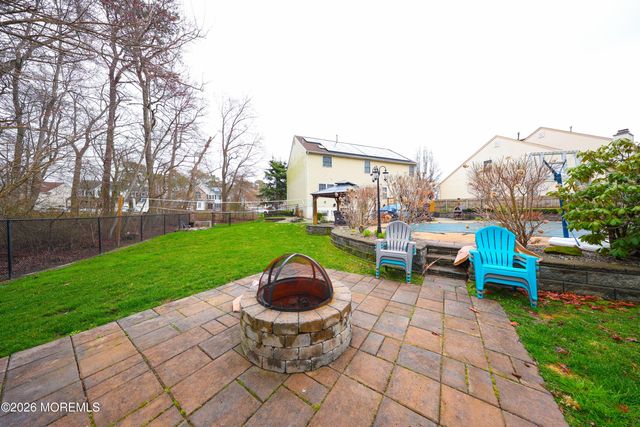 8 Clearbrook Court, Howell, NJ 07731