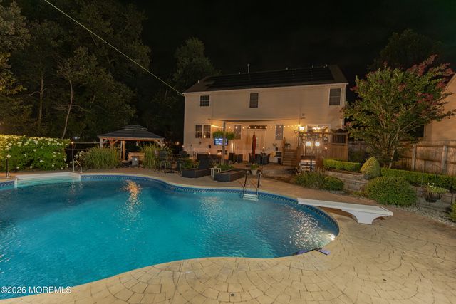 8 Clearbrook Court, Howell, NJ 07731