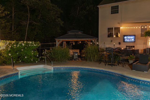 8 Clearbrook Court, Howell, NJ 07731