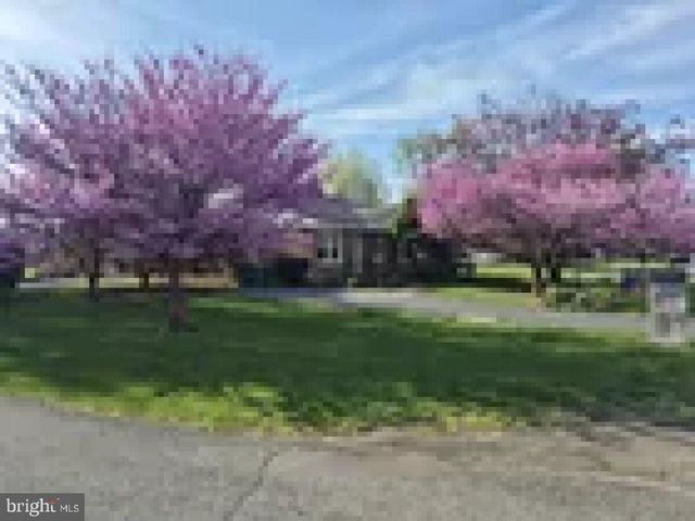 21 RICHARD RD, Mechanicsburg, PA 17050