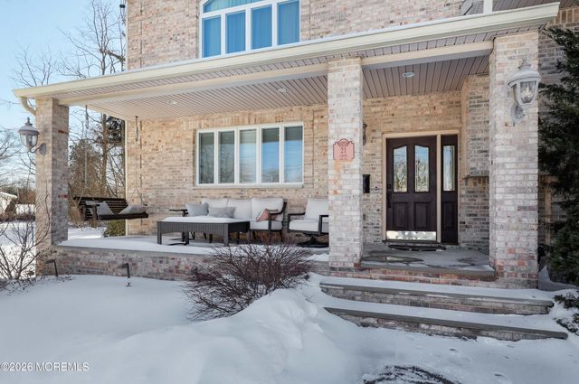 21 Sandra Circle, Westfield, NJ 07090