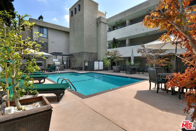 11640 Woodbridge Street 106, Studio City, CA 91604