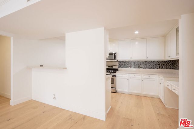 11640 Woodbridge Street 106, Studio City, CA 91604