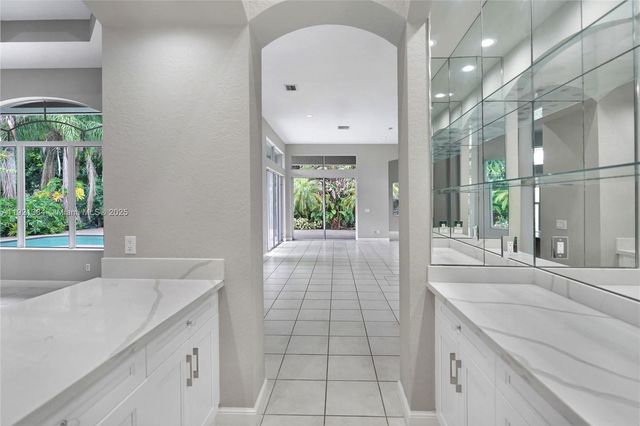 6713 NW 127th Ter 1, Parkland, FL 33076