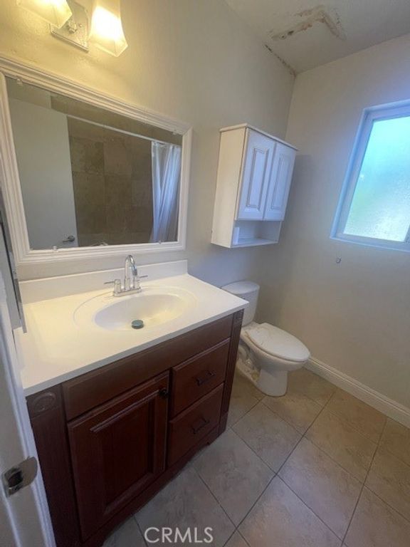 Image 15 of property listing at 17105 Roscoe 09, Northridge, CA 91325