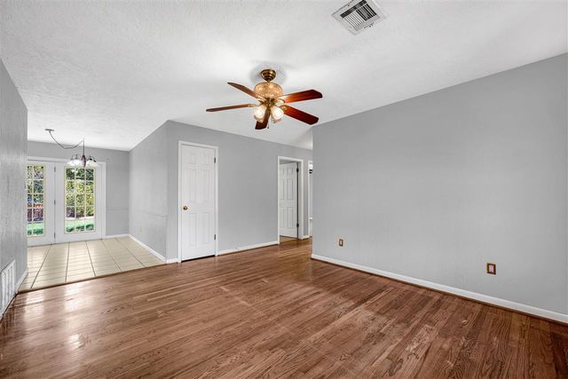 349 NW 65th St, Lawton, OK 73505