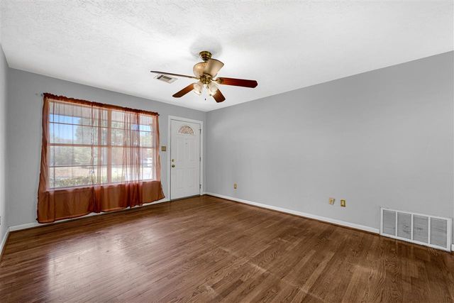 349 NW 65th St, Lawton, OK 73505