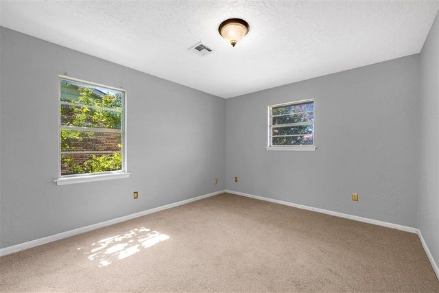 349 NW 65th St, Lawton, OK 73505
