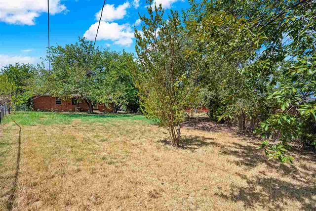 349 NW 65th St, Lawton, OK 73505