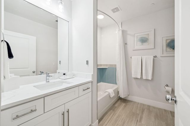 204 Henderson Resort Way 3204, Destin, FL 32541