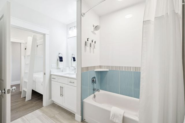 204 Henderson Resort Way 3204, Destin, FL 32541