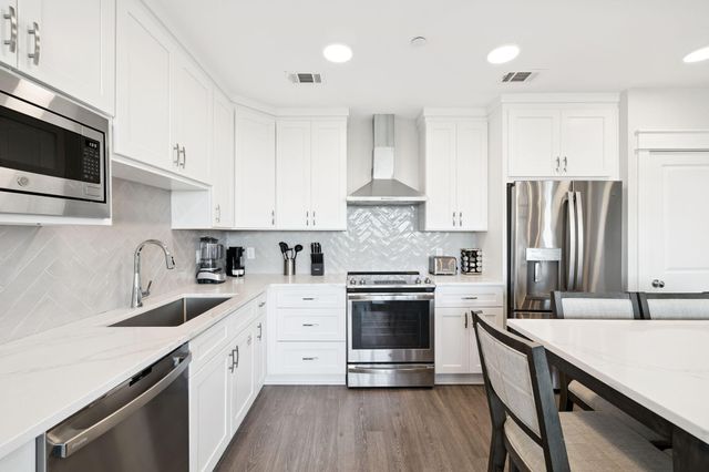 204 Henderson Resort Way 3204, Destin, FL 32541