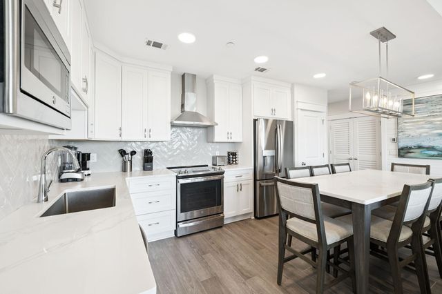 204 Henderson Resort Way 3204, Destin, FL 32541