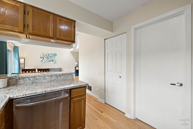 1915 Ozark Parkway 1915, Algonquin, IL 60102