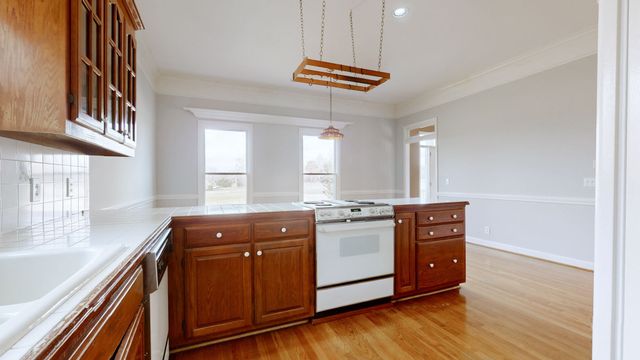 8102 Pleasant View Dr, Lascassas, TN 37085