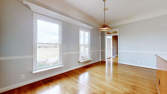 8102 Pleasant View Dr, Lascassas, TN 37085