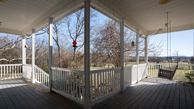 8102 Pleasant View Dr, Lascassas, TN 37085