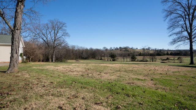 8102 Pleasant View Dr, Lascassas, TN 37085