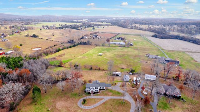 8102 Pleasant View Dr, Lascassas, TN 37085