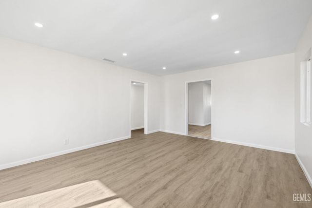 409 jane st, Bakersfield, CA 93306