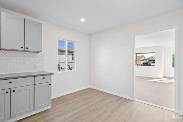 409 jane st, Bakersfield, CA 93306