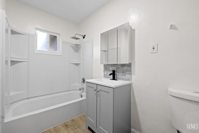 409 jane st, Bakersfield, CA 93306