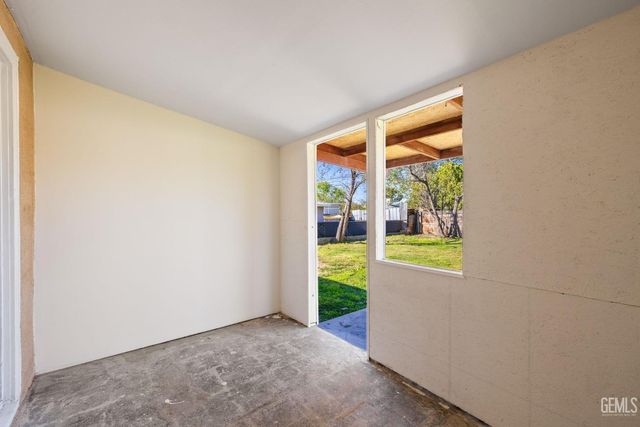 409 jane st, Bakersfield, CA 93306