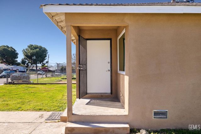 409 jane st, Bakersfield, CA 93306