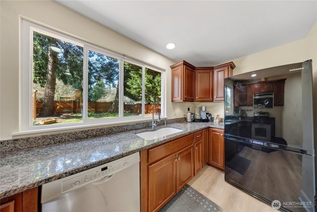 31911 42nd Ave SW, Federal Way, WA 98023