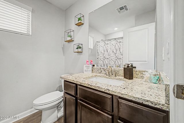 8037 W AGORA Lane, Phoenix, AZ 85043