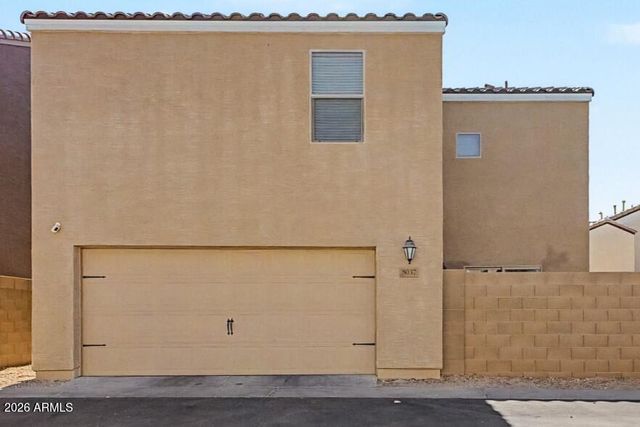 8037 W AGORA Lane, Phoenix, AZ 85043