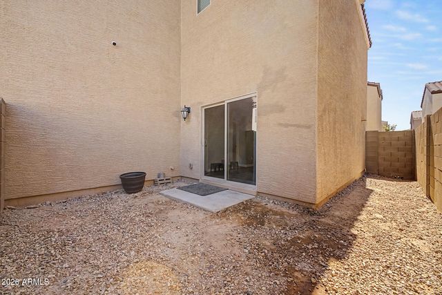 8037 W AGORA Lane, Phoenix, AZ 85043