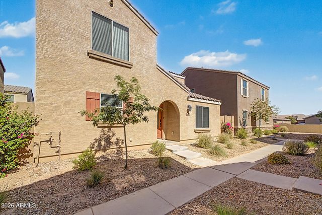8037 W AGORA Lane, Phoenix, AZ 85043