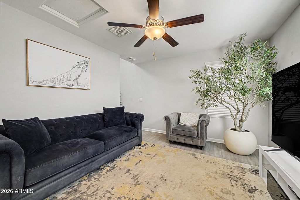 8037 W AGORA Lane, Phoenix, AZ 85043 — photo 3