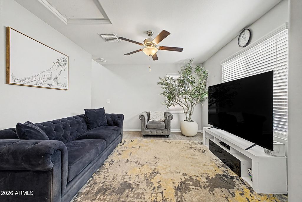 8037 W AGORA Lane, Phoenix, AZ 85043 — photo 4