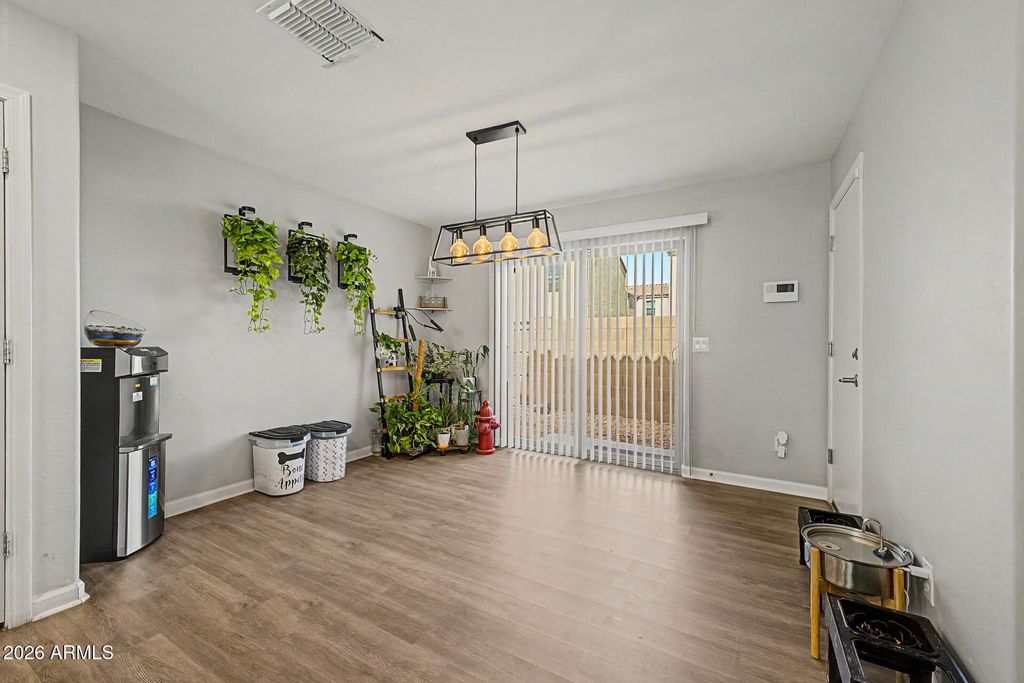 8037 W AGORA Lane, Phoenix, AZ 85043 — photo 5