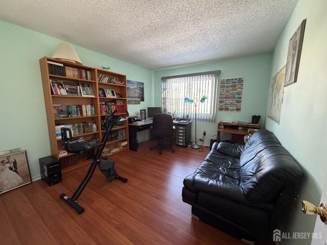 76 Regal Drive, South Brunswick, NJ 08852