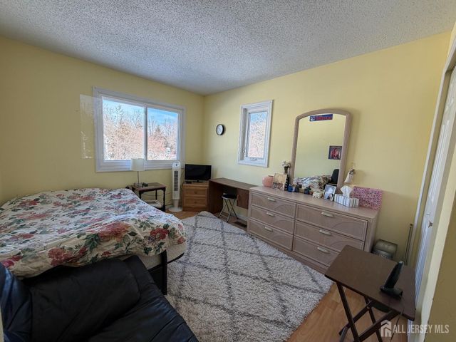 76 Regal Drive, South Brunswick, NJ 08852