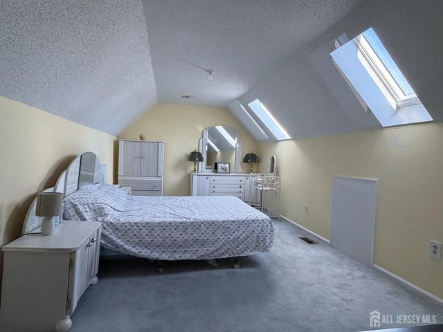 76 Regal Drive, South Brunswick, NJ 08852