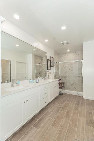 1039 Horizon Drive W, Madera, CA 93636