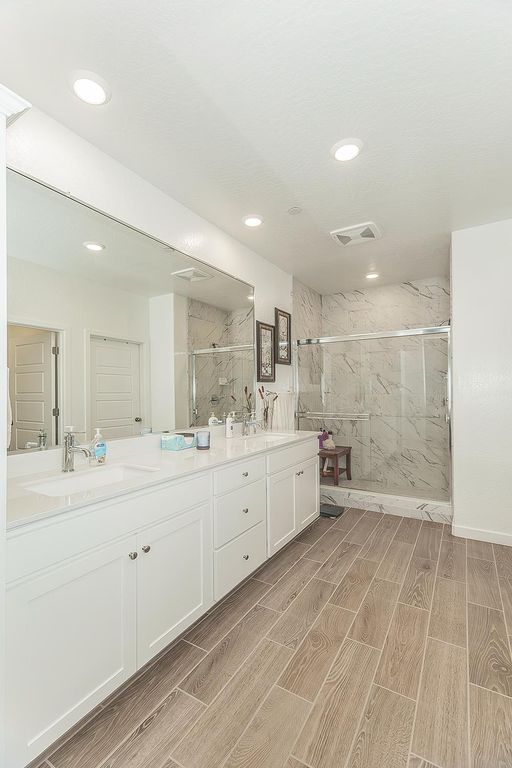 Image 22 of property listing at 1039 Horizon Drive W, Madera, CA 93636