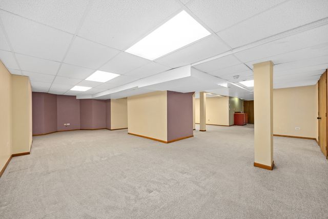 8217 Pine Bluff Court, Darien, IL 60561