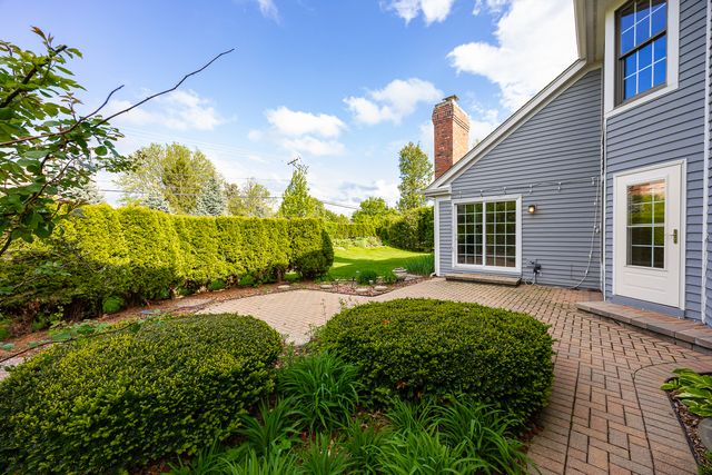 8217 Pine Bluff Court, Darien, IL 60561