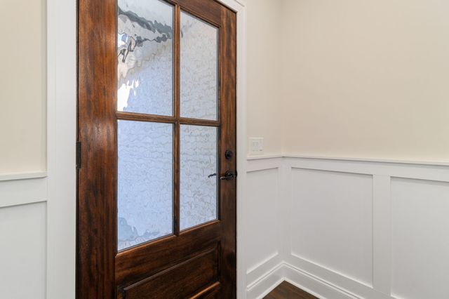 824 Brown Swiss Ct, Clarksville, TN 37043