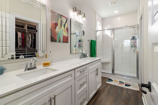 824 Brown Swiss Ct, Clarksville, TN 37043