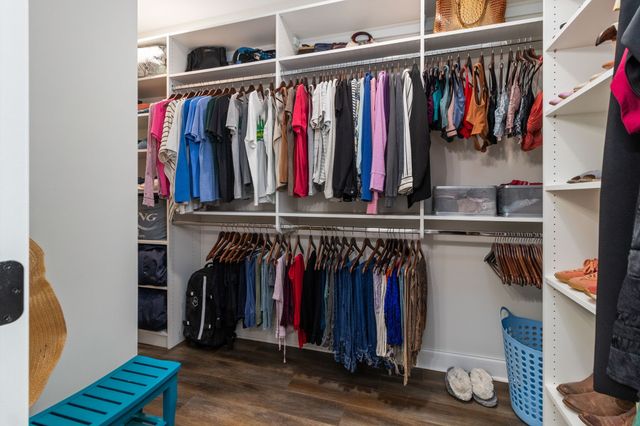 824 Brown Swiss Ct, Clarksville, TN 37043