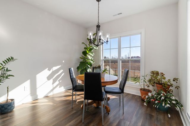 824 Brown Swiss Ct, Clarksville, TN 37043