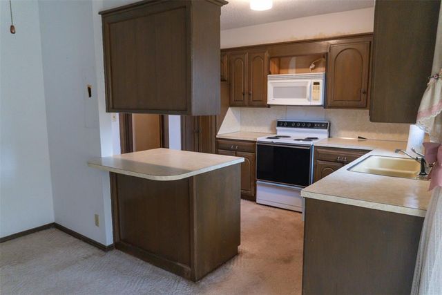 1713 E Frontier Terrace, Mustang, OK 73064