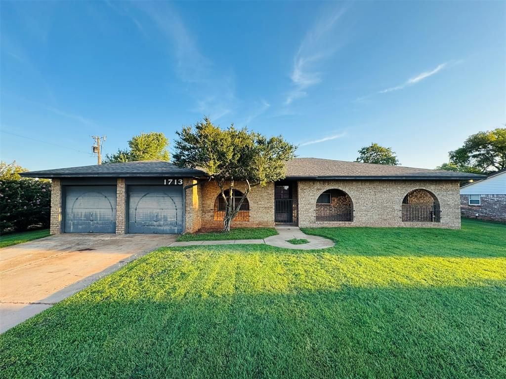 1713 E Frontier Terrace, Mustang, OK 73064