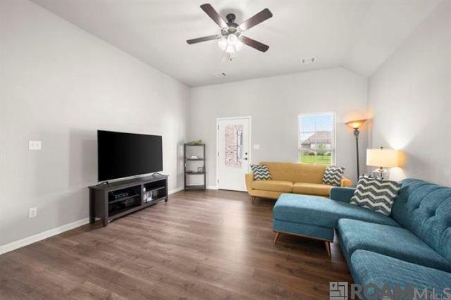 7728 Amite Springs Dr, Denham Springs, LA 70706